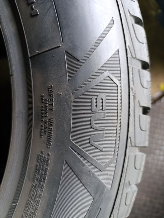 Anvelope de iarnă noi 215 65 17 Goodyear