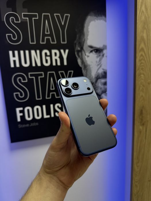 Apple iPhone 17 Pro, Deep Blue, 256 Gb, Foarte Bun