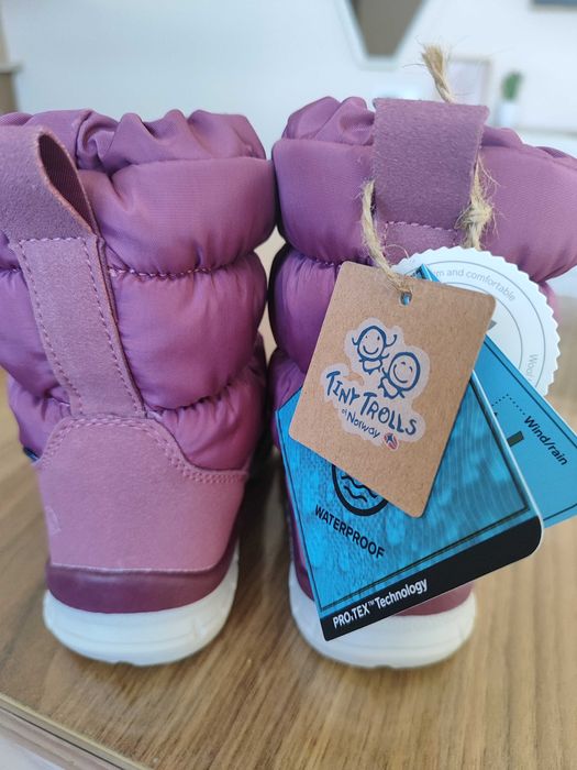 Чисто нови детски боти