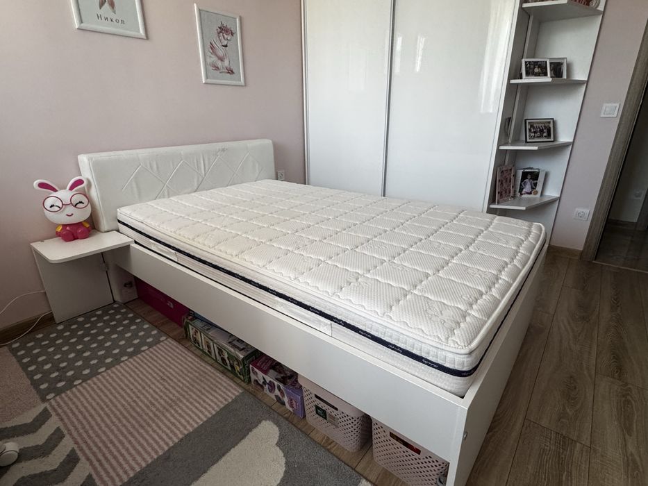 Комплект мебели за детска или спалня