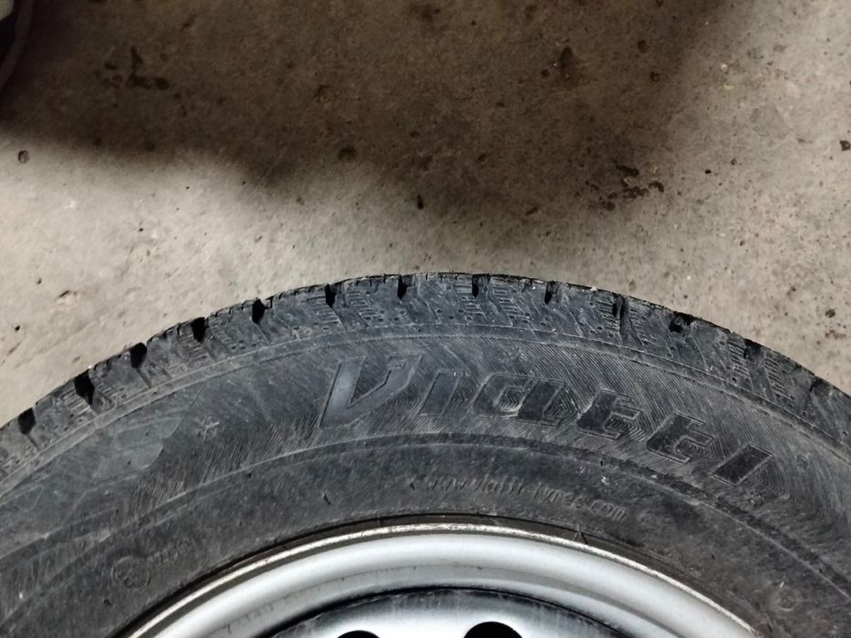 Шины нива шипы ..