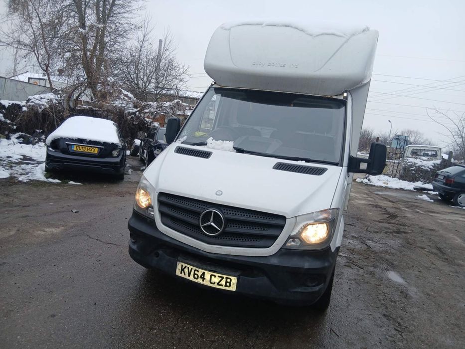 Микробус Мерцедес Спринтер на части
