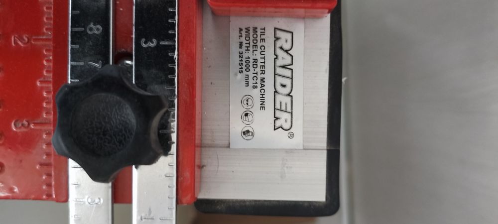 Професионална машина за плочки RAIDER RD-TC18