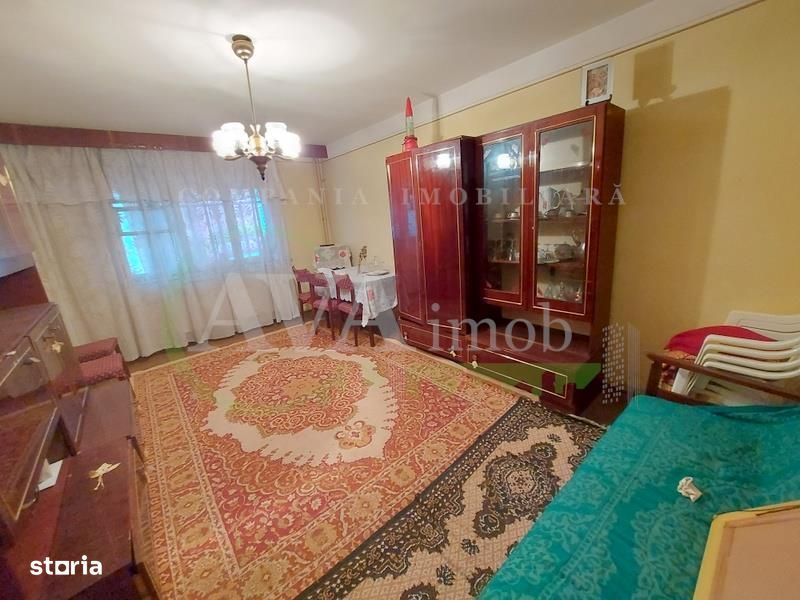 Apartament 3 decomandate, parter, 2 bai, zona Cornisa