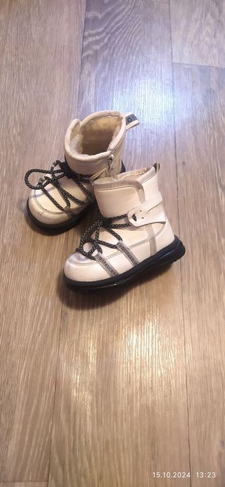 продам обувь для маленькой леди