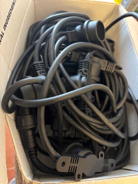 Ghirlanda LAES  20m E27 pentru exterior și interior Clasa energetică A