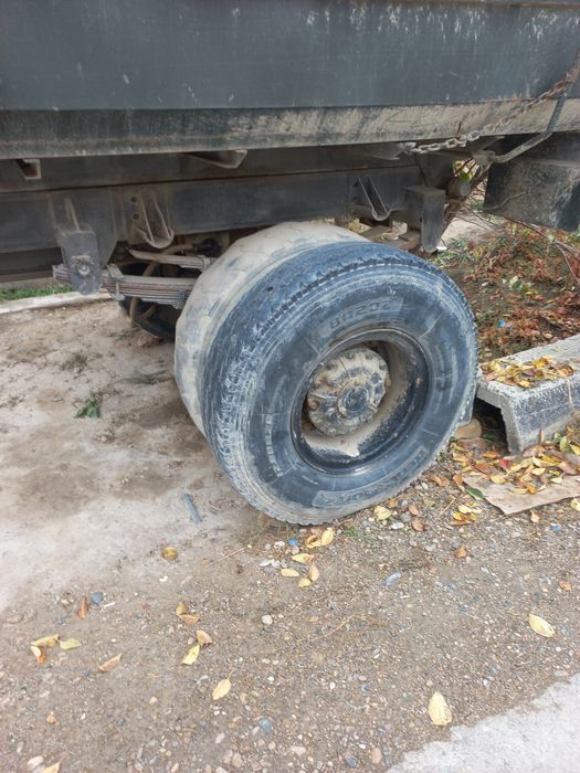 Прицеп сотилади .