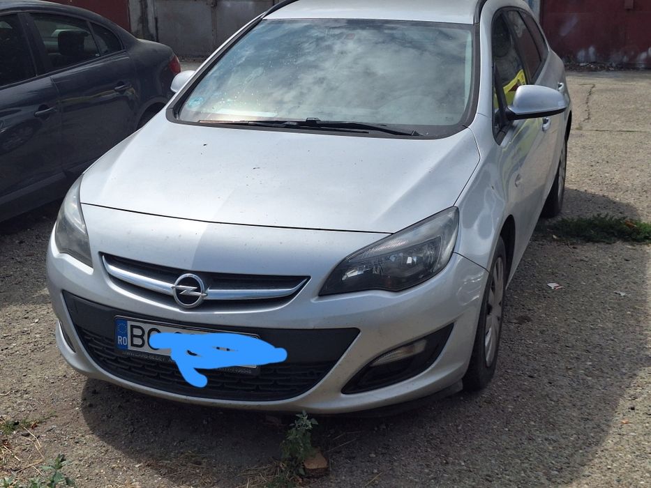 Asta 2013-1.7diesel AVARIAT DREAPTA