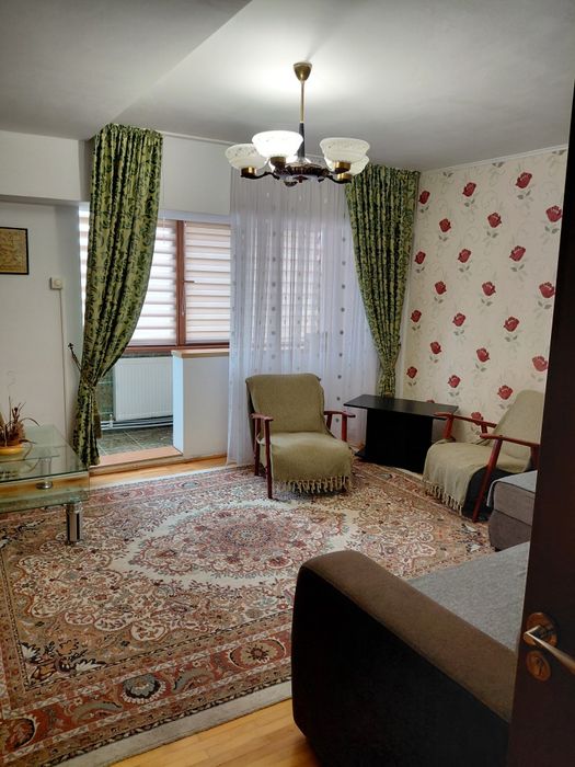 Proprietar,închiriez garsonieră decomandata 41mp