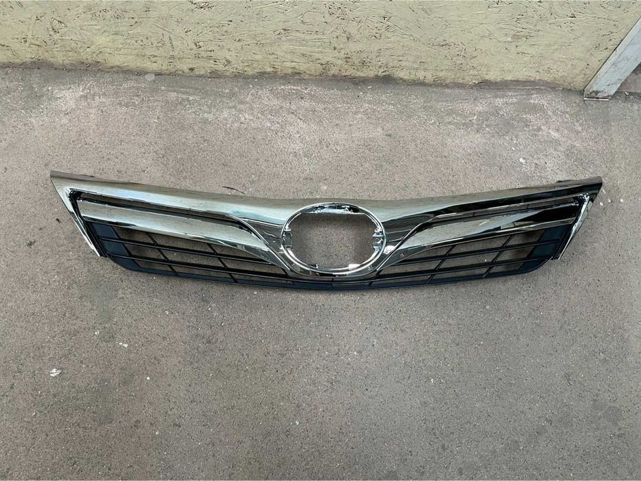 Решетка радиатора Тойота Камри 50 Ле / Toyota Camry 50 LE