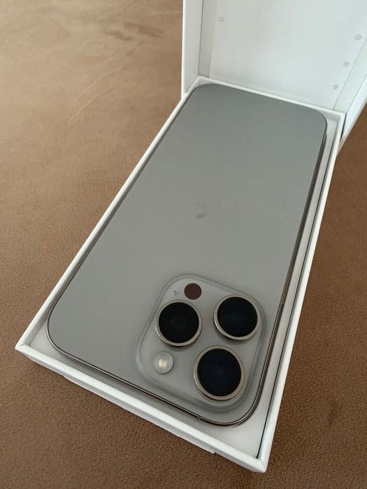 iPhone 16 pro Max 256 gb impecabil