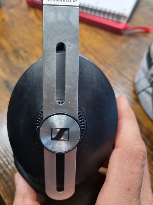 Sennheiser momentum 3