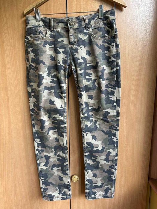 Стильные брюки Military