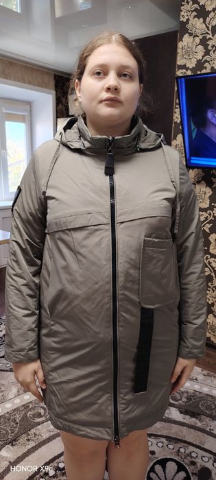Продам женскую куртку