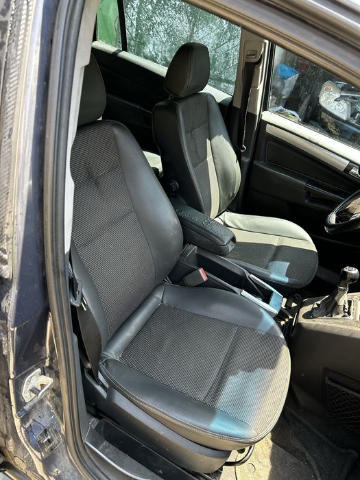 Opel Zafira B 1.9 150кс. 2009г. на части