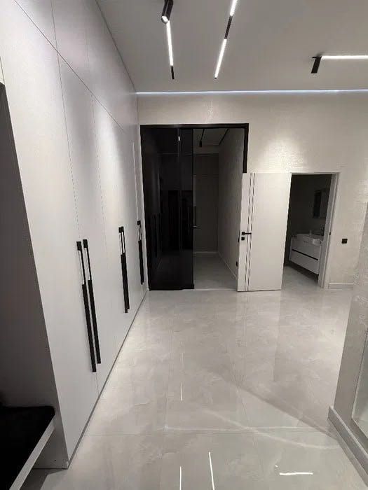 #1917

Мирзо-Улугбекский район
ор-р Паркентский базар, магазин Макро