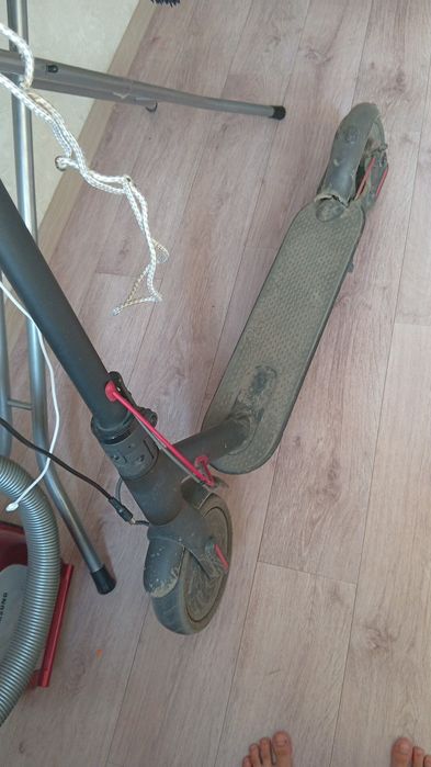 Продам электросамокат Xiaomi m365