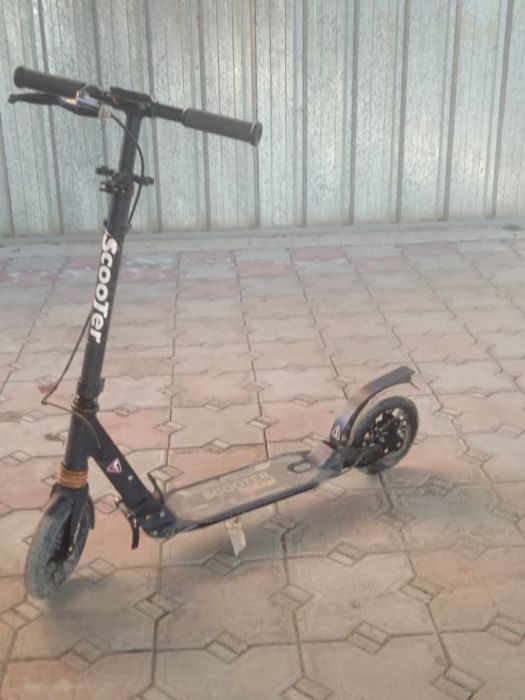 Продам самокат в хорошем состоянии