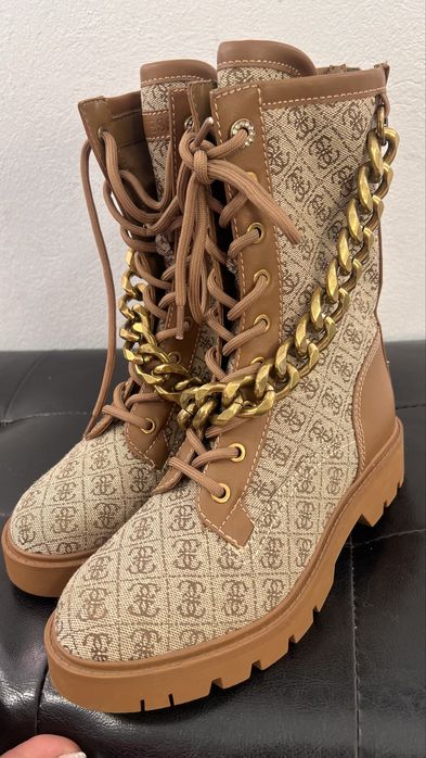 Ghete Guess maro cu lant detasabil