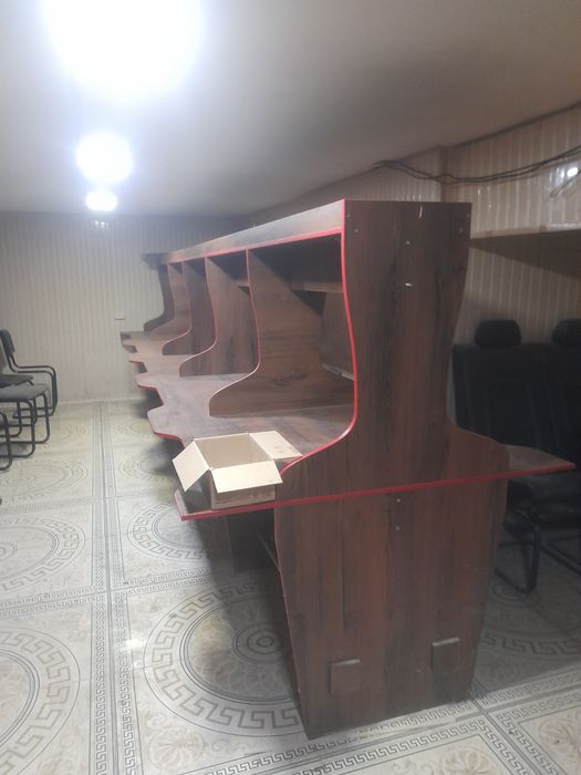 Mebelni padtavka stol kampiyuteri uchun