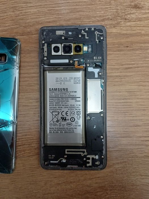 Samsung Galaxy S10 cu displayul spart. Placa este ok


#10
