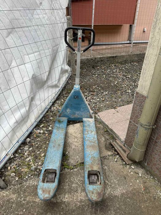 Палетна количка 2500кг