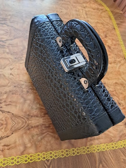 Сумка саквояж кожанная