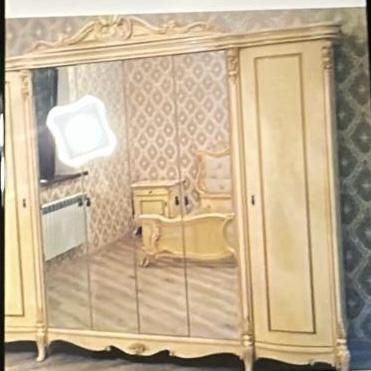 Спальный гарнитур