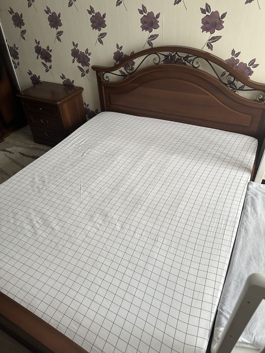 Спальный гарнитур. Торг.