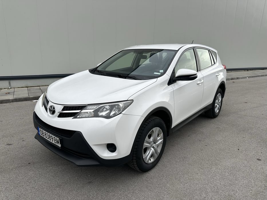 Toyota RAV4 4WD, 2015, бензин 150к.с. - реални км, 2 комплекта гуми