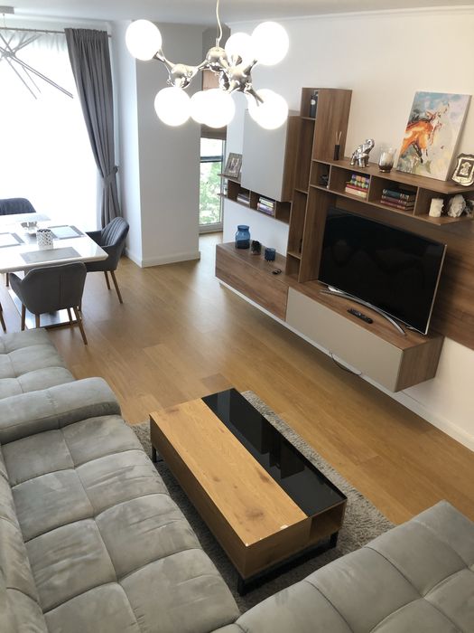 Inchiriez apartament strada Mihai Eminescu(langa Parcul Central)