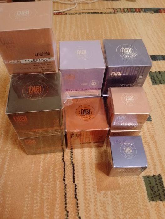 Vînd creme pentru față și corp..pentru celulită și riduri.. negociabil