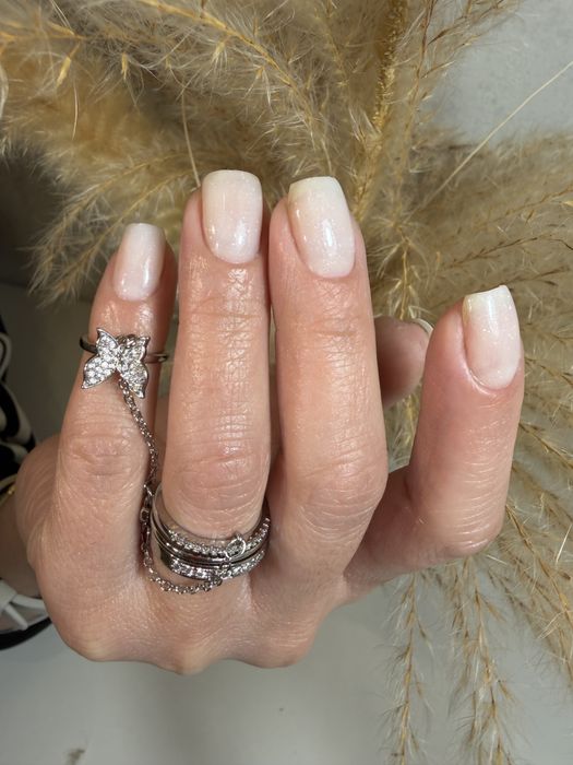 Выполню маникюр качественный