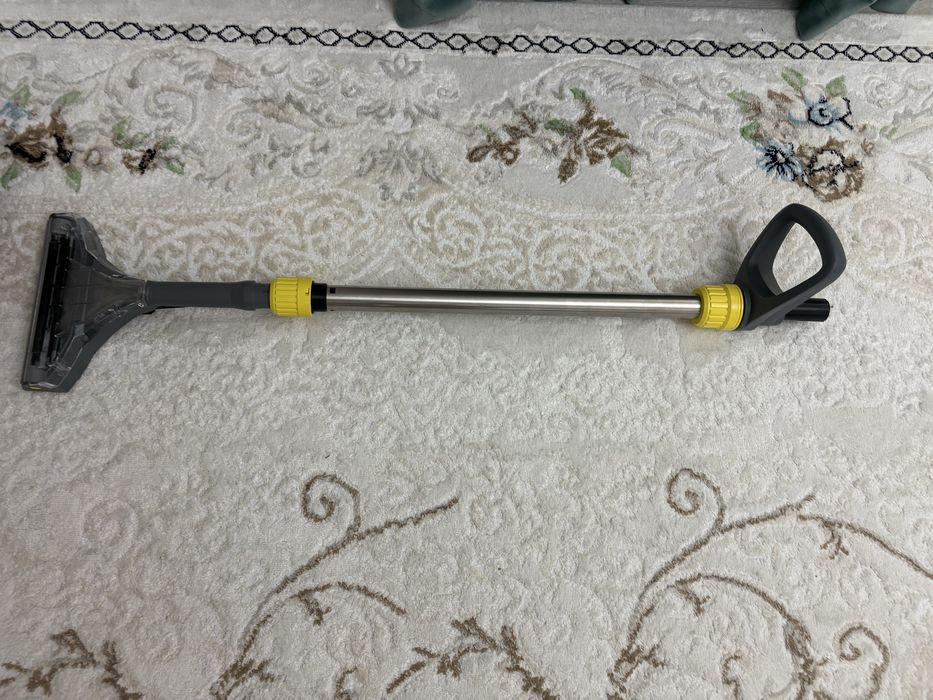 Профессинальный пылесос Karcher Puzzi 10/1