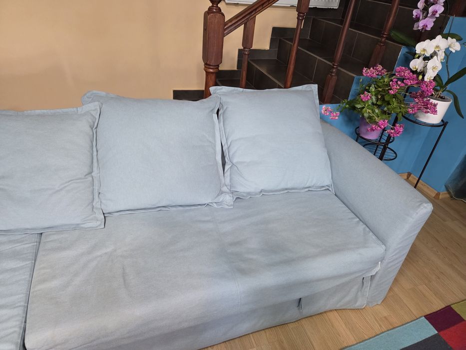 Canapea baby blue  Ikea