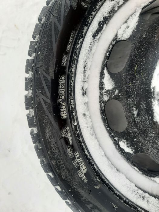 Диски с резиной  таёта карина е