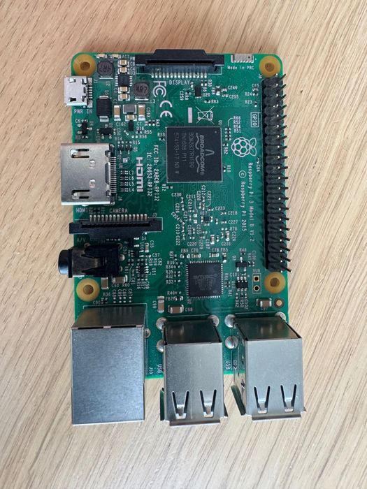 Raspberry Pi 3B cu Alimentator