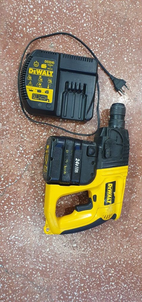 DeWalt акумулаторен перфоратор гр. Варна м-т Св. Никола • OLX.bg
