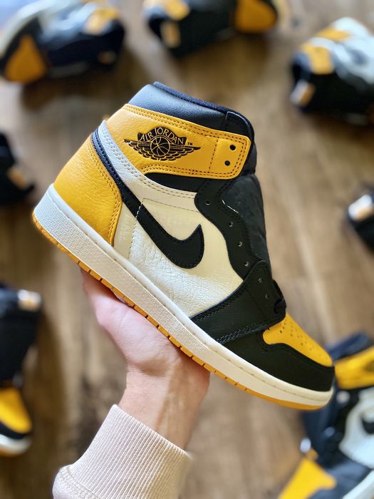 Nike Jordan 1 Taxi Yellow Toe