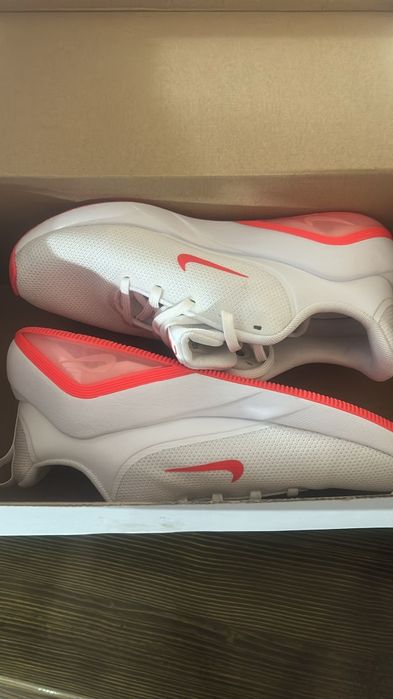 Adidasi nike marimea 38