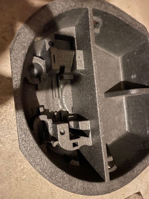 Suport cric roata rezerva Skoda Superb 2