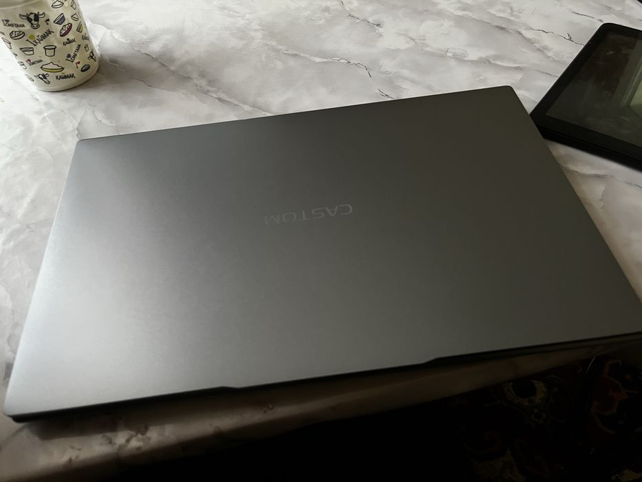 Продам ноутбук обсолютно новый