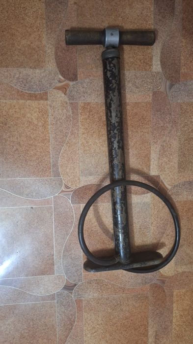 Насос отдам за вкусняшку.