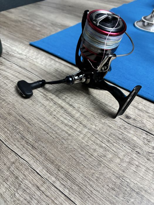 Mulineta Daiwa Ninja 3000 LT cu fir Seaguard