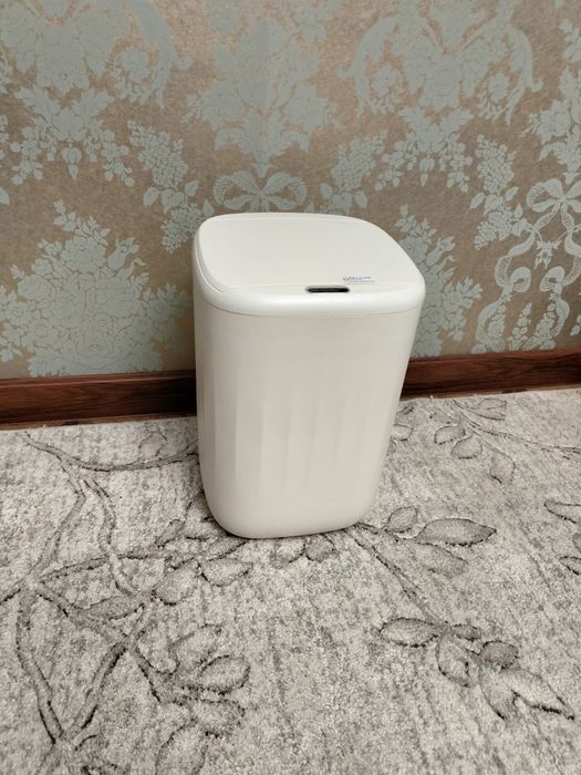 Бочок для мусора сенсорный