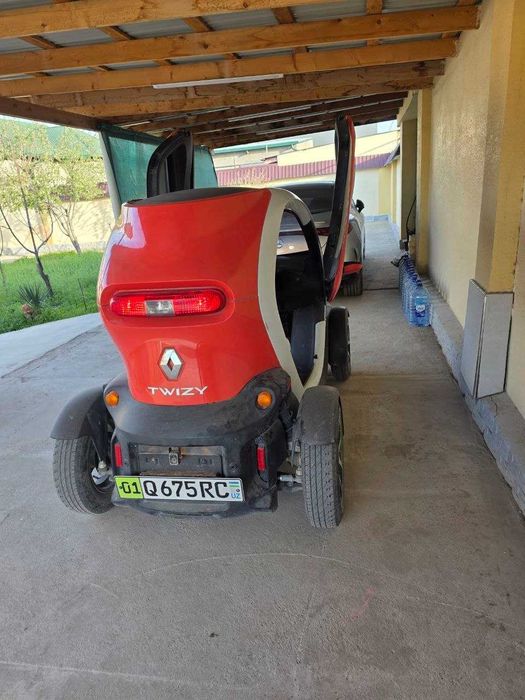 Продается Рено мини- электромобиль Renault twizy