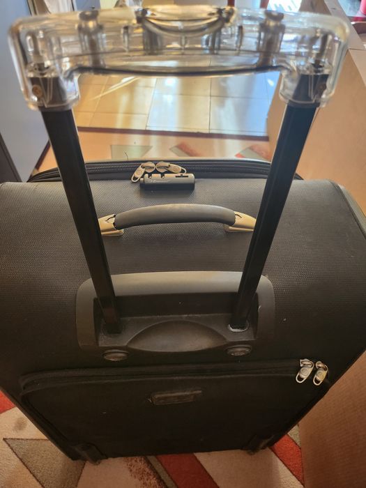 Куфар Eminent черен