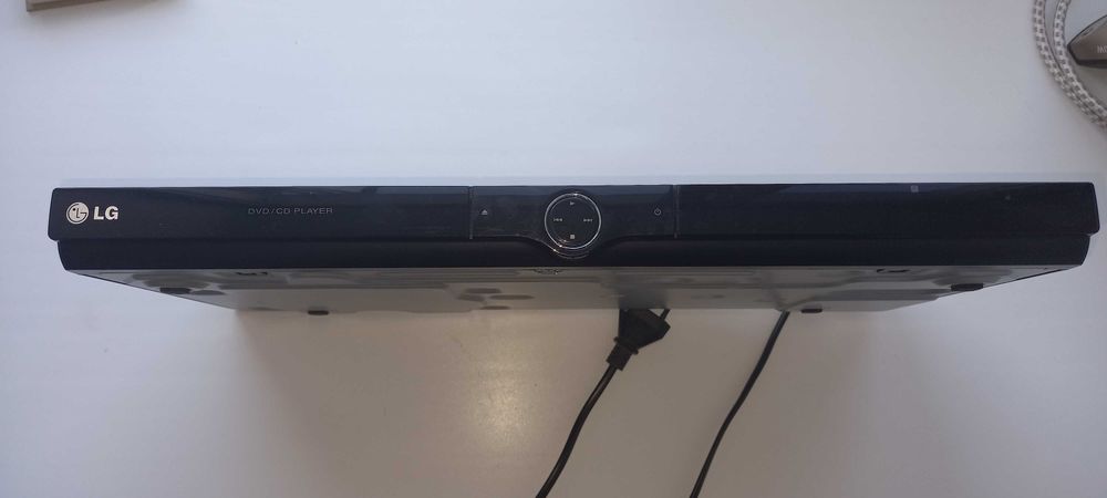 Продается dvd плеер