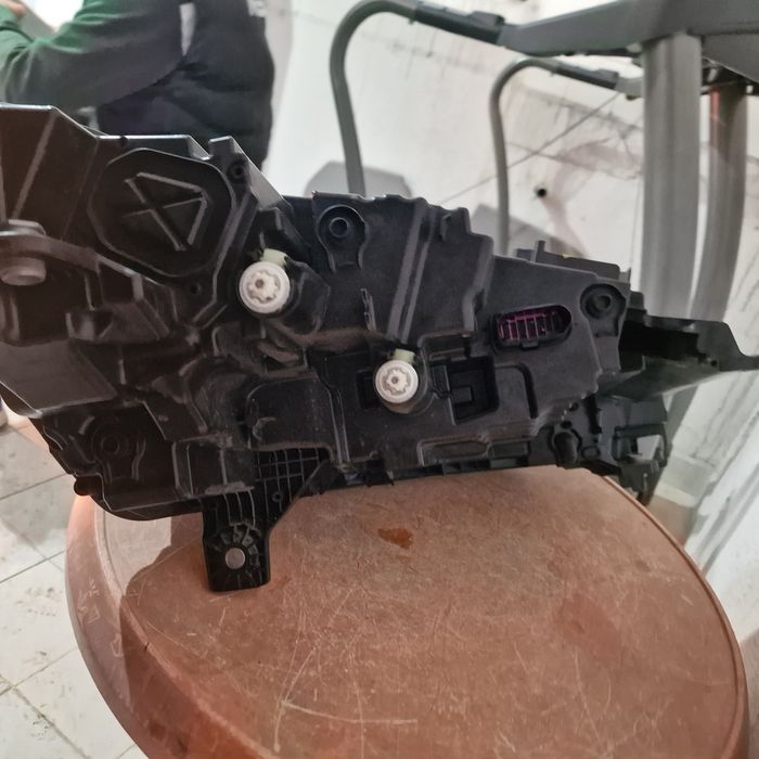 Skoda Enyaq 2023 full led ляв фар 2бр.