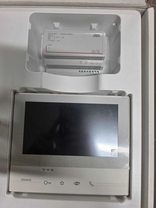 Kit videointerfon pentru o familie WI-FI CLASSE 300X13E Bticino 363911